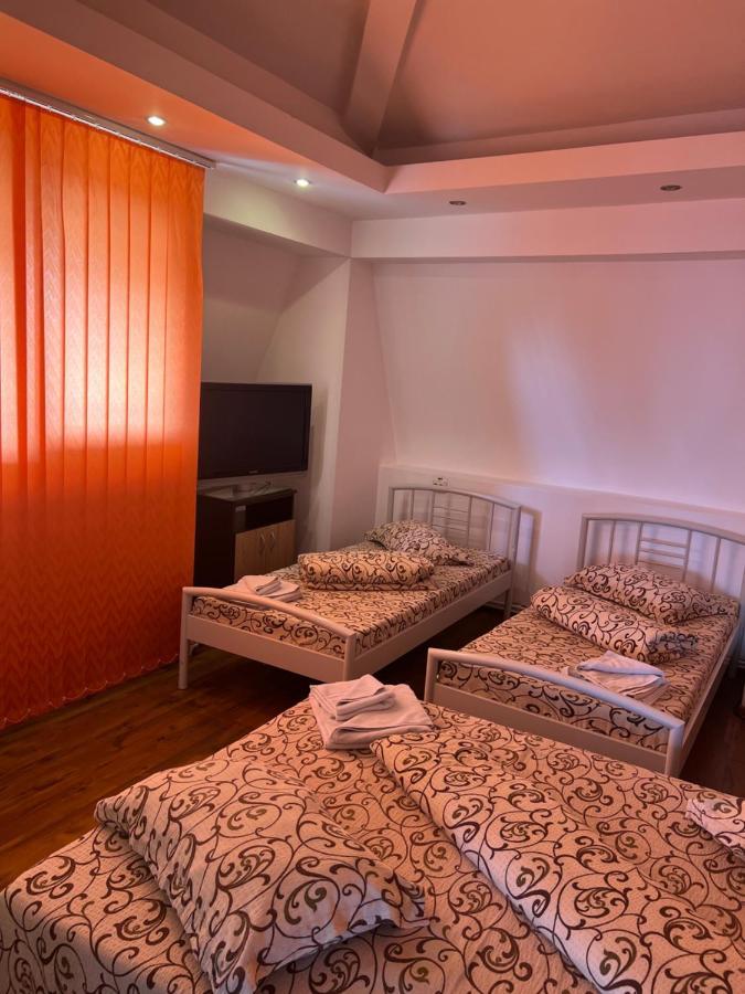 Casa Alex Hotel ปีเตช ภายนอก รูปภาพ